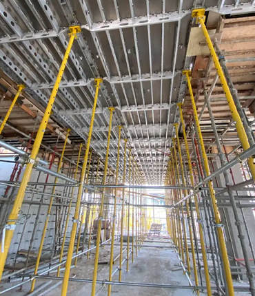 370px X 430px Pipe Scaffolding 1