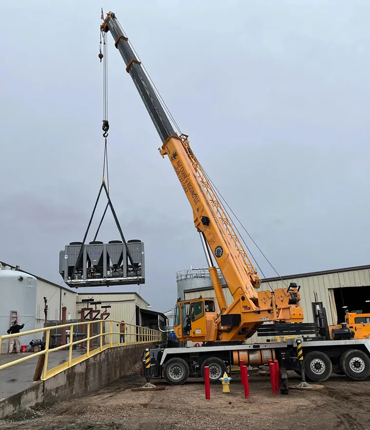 370px X 430px Rigging Services 1